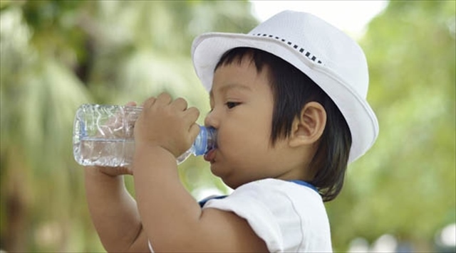 My kids drink water.