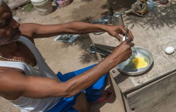 the_indian_sun_is_so_hot_you_can_cook_an_egg_outside_640_06r