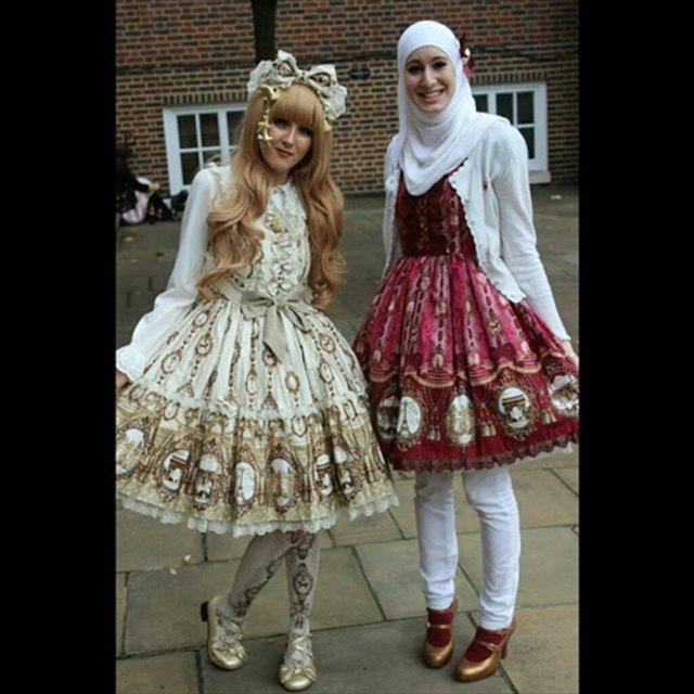 06-when-muslim-girl-meets-lolita-fashion_R