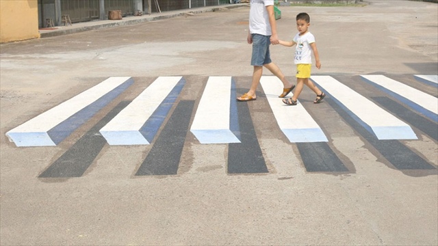 3d-street-art-prevent-speed-breakers-india-2_R