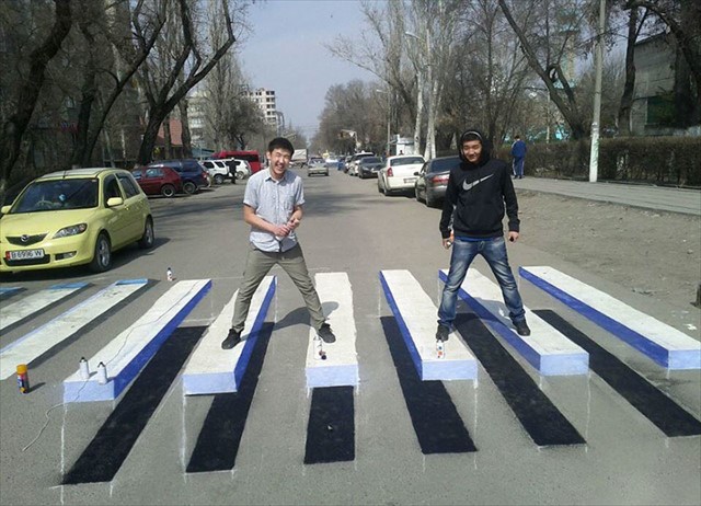 3d-street-art-prevent-speed-breakers-india-6_R