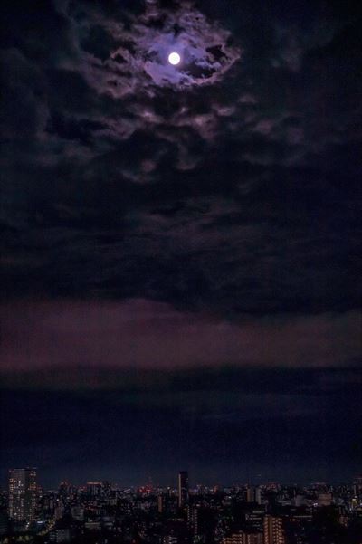 CxOVgyAUUAA-6ZL_400