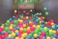 【物理実験】エスカレーターに大量のスーパーボールを撒き散らした結果...