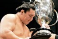 「天皇陛下に感謝したい」史上最多32回目の優勝を飾った白鵬のコメントが胸にグッとくる
