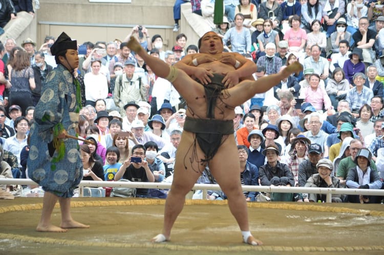 【大相撲】伝統のコント？！意外と知らない相撲の前説「初っ切り（しょっきり）」って何？