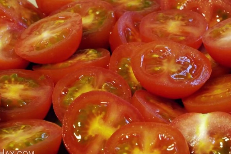 【画期的】プチトマトを綺麗に素早くカットする方法!!