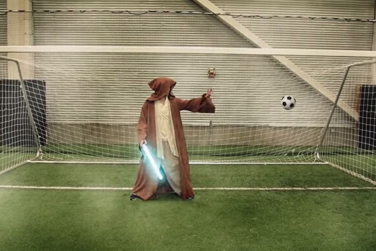 ヒーローサッカー!マリオやアイアンマンなど豪華メンバーでサッカーをしてみたら...