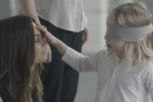 【涙腺崩壊】ママの姿が見えなくてもママのことはわかるよ！