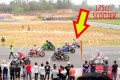 1,000ccのバイクレースに125ccのスクーターが参戦したら予想外の結果に!