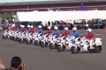 パトカーや白バイの本気を見よ!怒涛のバック走行・スレスレのすり抜けが凄い!