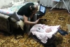 赤ちゃんがピンチの時に、必ず助けに来る”ヒーロー猫”が頼もしい！