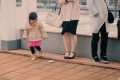 【実験】いいことできるかな?子供の前に見知らぬ大人が財布を落としたら?