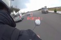 【本当?やらせ?】ポイ捨ては許さん!原付きに乗ったおじさんの鉄拳制裁