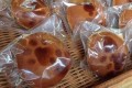 どら焼きに猫の足跡が!毎月29日販売の「肉球どら焼き」が大人気!