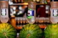 ウォッカの瓶を大胆に注入!"アルコールすいか"が美味しいと話題に!