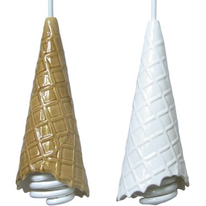 Large_Cone_Lamps_beige_white_ALEX_GARNETT