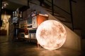 あなたの部屋に月明かりはいかが?月型ルームライト“Luna”がとっても癒される