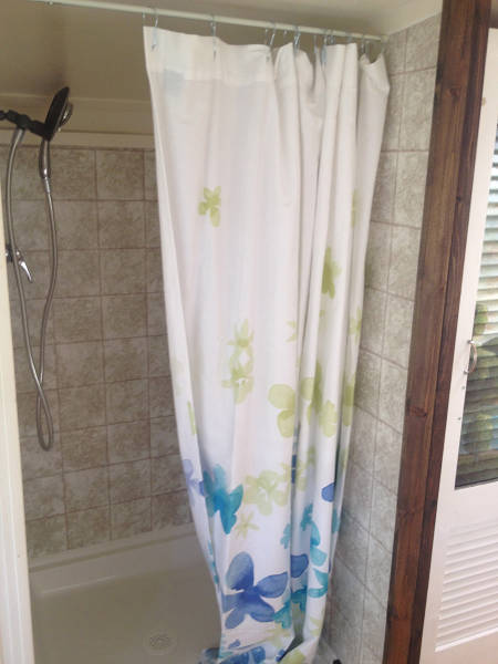 this_unused_school_bus_is_transformed_into_a_totally_awesome_motorhome_640_26