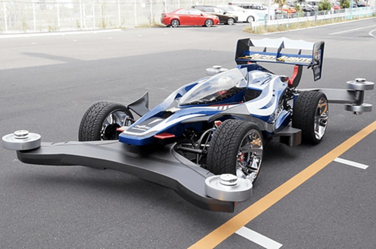 これがタミヤが本気だ!実車化ミニ四駆「エアロアバンテ」がついに世界発公開!