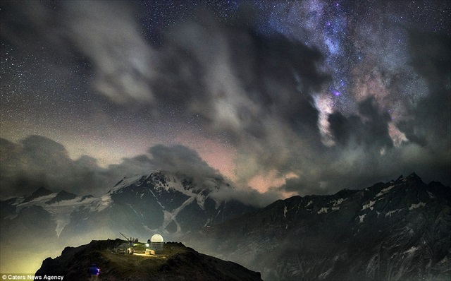 2D4C479A00000578-0-image-a-43_1444564994491_R