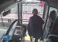 「いのちを救う勇気ある行動!」女性の自殺を食い止め、英雄になったバス運転手