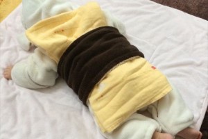“朝起きたら、子供が寿司になっていた”衝撃的な朝の光景をとらえた画像が話題に！
