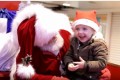 【神対応】サンタはどんな子供とだって話せるよ。聴覚障がいの女の子とだって。 サンタクロースの対応が素敵。