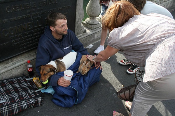 homeless-dogs-unconditional-love-best-friend-37__700r