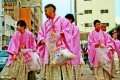 沖縄の“荒れる成人式の印象を変えたい!”リーゼント姿の新成人が国際通りを清掃