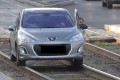 【動画】日本ではありえない！ロシアで“路面電車の線路上を走る車”が続出して話題に！