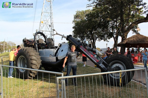 13270350623_d3a93e86c8_zr