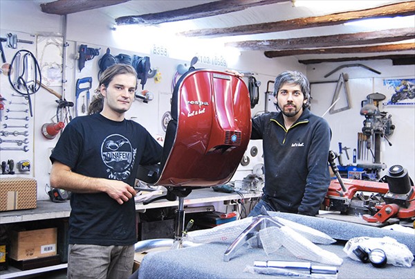 vespa-chair-scooter-bel-bel-16_R