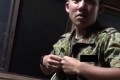 寝ている自衛隊員に“起床ラッパの音声”を聴かせるドッキリ動画が話題に!