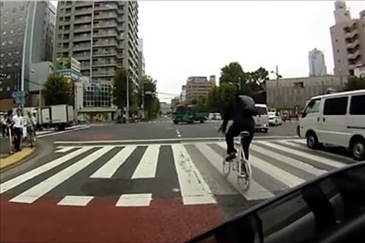 改正道路交通法開始から1年…自転車の危険行為 ワースト1位の都道府県は?