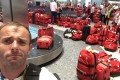 「ボクの赤いバッグどこ？」リオから帰国した英国選手たちが空港で大混乱に