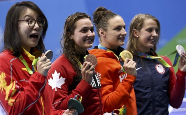 funny-geeky-china-swimmer-fu-yuanhui-rio-olympics-2r