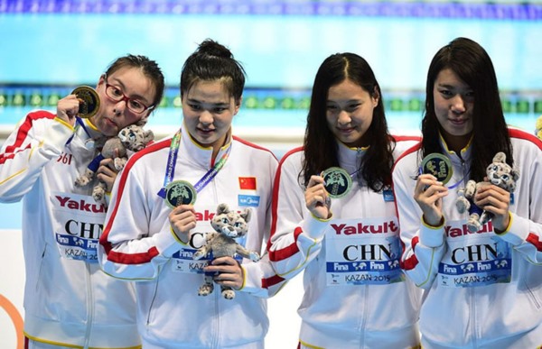 funny-geeky-china-swimmer-fu-yuanhui-rio-olympics-6r