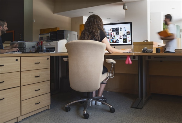 NICEBALLS-OR-HOW-TO-BE-PRODUCTIVE-WHILST-PLAYING-WITH-YOUR-BALLS-57c7e977ab7e7__880_R