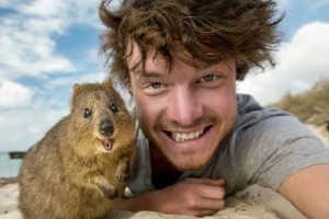 めっっちゃ仲良さそう！動物たちと自撮りしながら世界を旅する冒険家が話題に！
