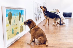 「いい絵だワン」ロンドンで世界初の犬のためのアート展が開催