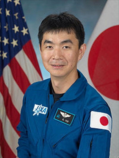 Kimiya_Yui_NASA_official_portrait_R