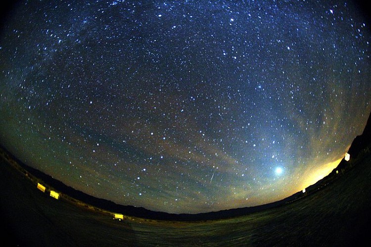 秋の夜空に願いを込めて…年に一度のオリオン座流星群、今年は10月21日に極大