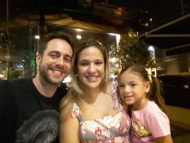 39D5533300000578-0-image-a-1_1477725413417