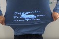 プロジェクションマッピングはここまで進化したか!動くTシャツにぶれずに映し出す