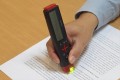 コレは欲しい! 文字をなぞるだけ 2秒で意味が分かるペン型電子辞書「ナゾル」