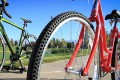 【革命的】“絶対パンクしない自転車のタイヤ”が開発されて話題に! 製品化へ期待が高まる!