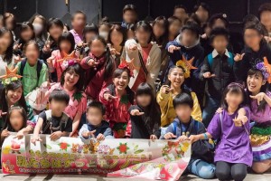 警視庁が事件や事故で家族を失った子どもたちを「ももクロ」ライブに招待