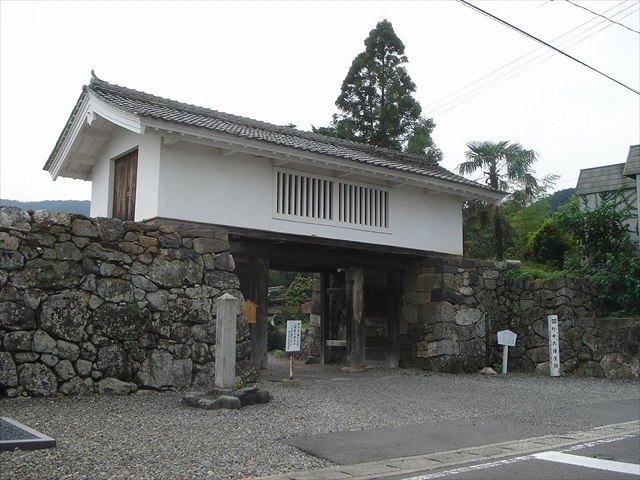 1280px-Takenaka_si_Jinya_Ato01_R