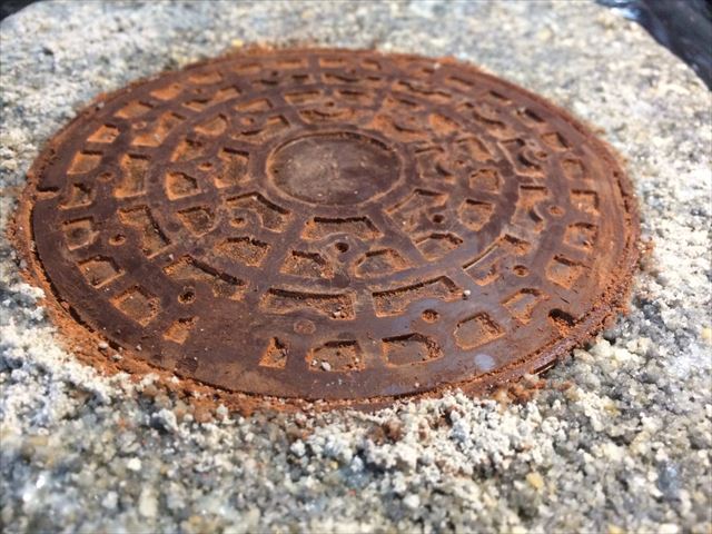 manhole_01_640