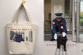 「これは欲しいニャ!」尾道市立美術館から『猫と警備員の攻防』トートバッグが登場して話題に!